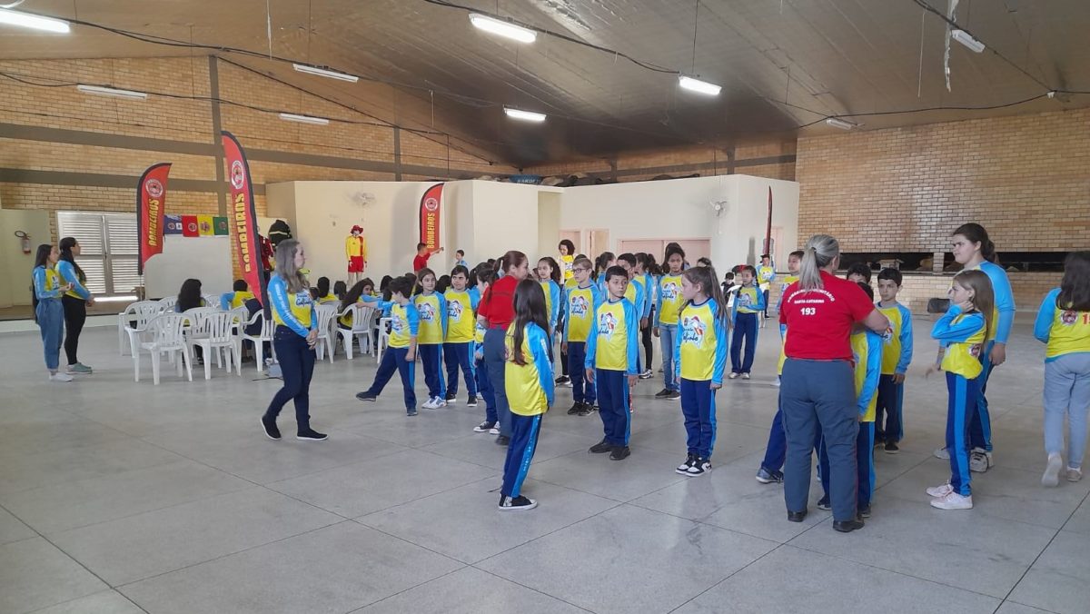 Escolas de Morro da Fumaça participam do Projeto Golfinho do Corpo de Bombeiros