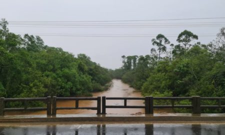 Morro da Fumaça registra alagamentos pontuais