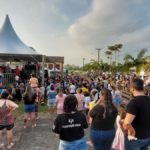 Famílias prestigiam abertura de Natal em Estação Cocal