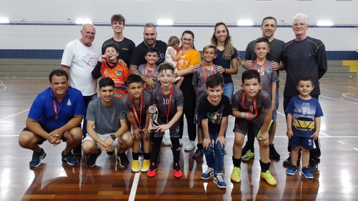 Equipe de Futsal Sub-9 DME/Morro da Fumaça fica em terceiro lugar no Campeonato Regional da LAC