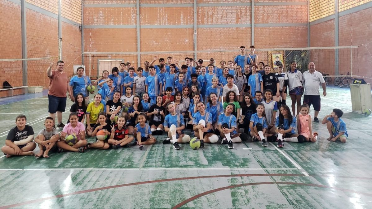 Escolinhas de voleibol da FME Morro da Fumaça encerram ano