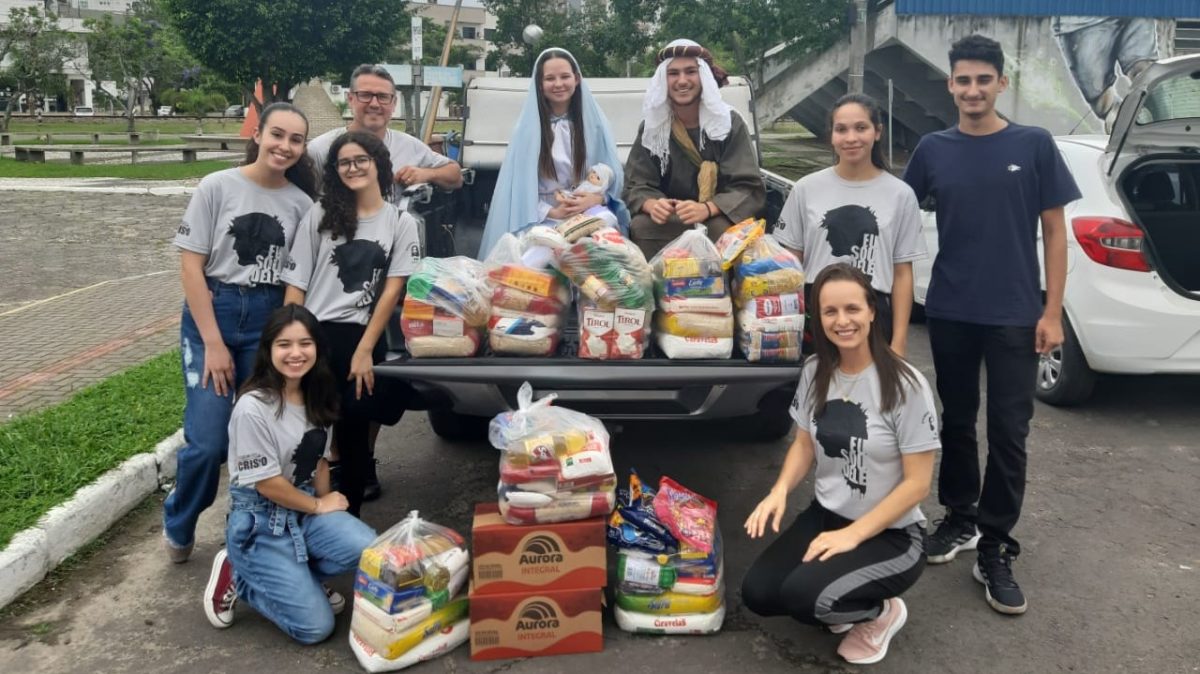 Grupo Seguidores de Cristo entrega cestas básicas em Morro da Fumaça