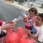 LEO Clube promove campanha de distribuição de doces e balas em bairros