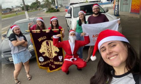 LEO Clube promove campanha de distribuição de doces e balas em bairros