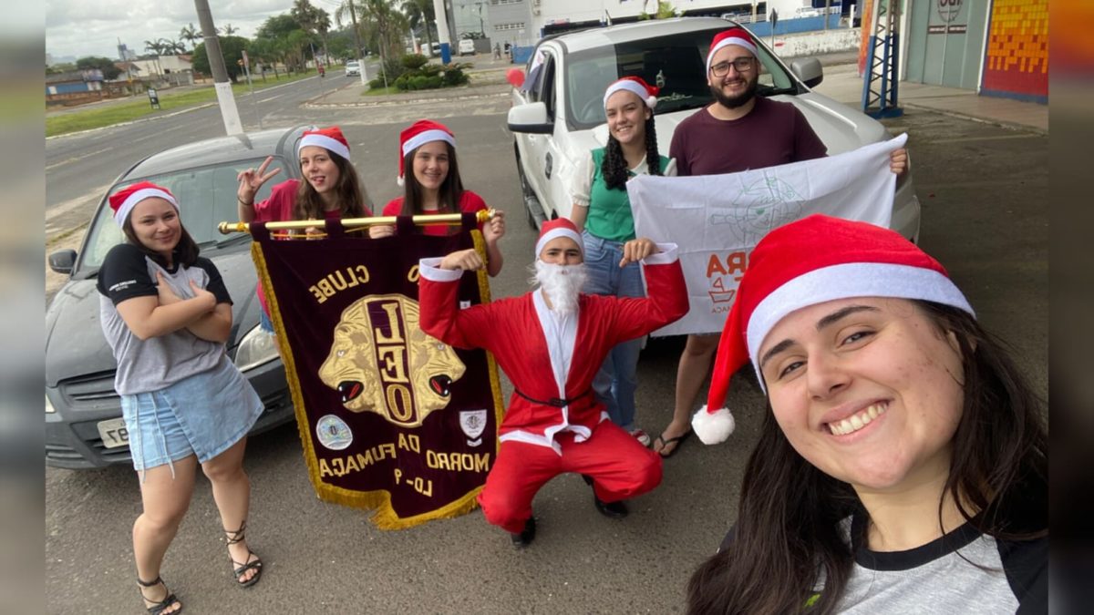 LEO Clube promove campanha de distribuição de doces e balas em bairros