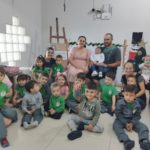 Centro de Educação Infantil Sons do Verde entrega doações de Árvore Solidária