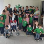 Centro de Educação Infantil Sons do Verde entrega doações de Árvore Solidária