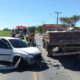 Colisão entre carro e caminhão deixa um ferido na Rodovia Genésio Mazon