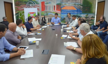 Noi Coral participa de reunião de prefeitos sobre o Censo 2022