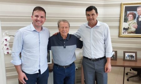 Empresário Zefiro Giassi recebe prefeito e vice de Morro da Fumaça