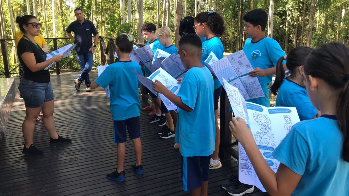 Alunos da Rede Municipal de Ensino visitam Estação de Tratamento de Água