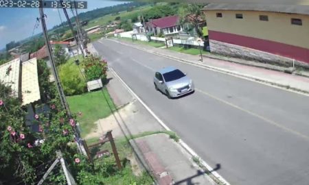 Câmeras de segurança de Linha Torrens ajudam a identificar veículo usado em furto