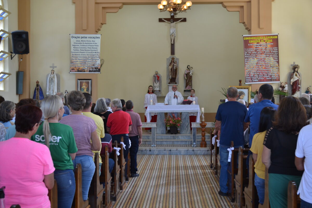 Missa e almoço festivo marcam a terceira novena de Nossa Senhora do Carmo