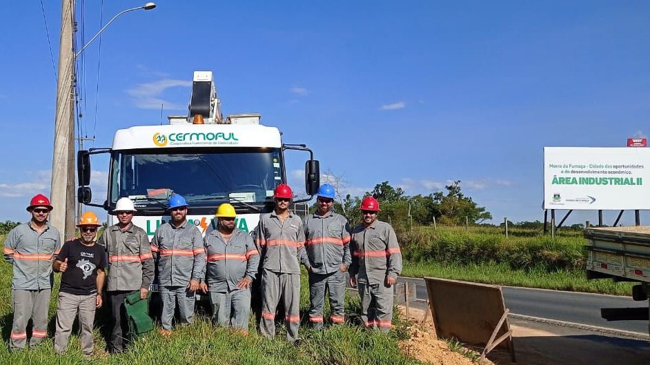 Colaboradores do caminhão Linha Viva passam por reciclagem na Cermoful