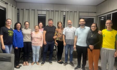 Formentin participa de reunião com moradores do Bairro De Costa