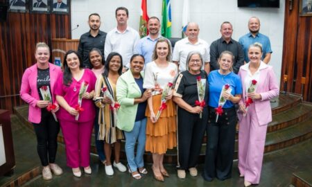 Câmara de Vereadores presta homenagem às mães fumacenses