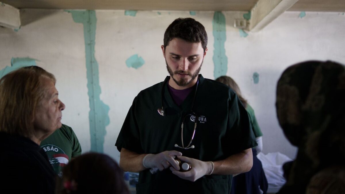 Professor da Unesc participa de missão humanitária no Líbano