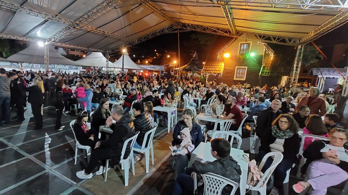 Morro da Fumaça celebra a abertura oficial da Maggiofest 2023