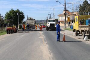 Após solicitação do Governo de Morro da Fumaça, faixa elevada é instalada na SC-443