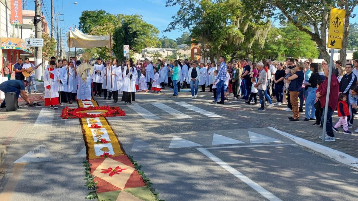 Corpus Christi é celebrado na Paróquia São Roque