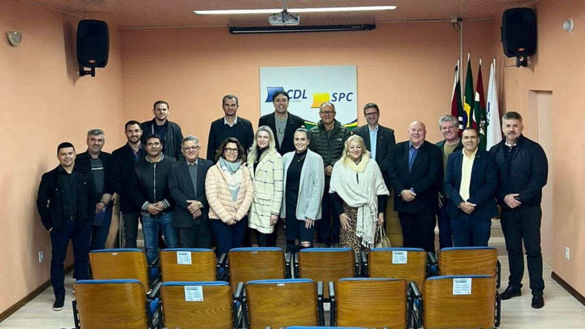 Morro da Fumaça presente na reunião distrital da CDL