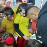 Jogador do Tigre visita Centro Educacional Davi