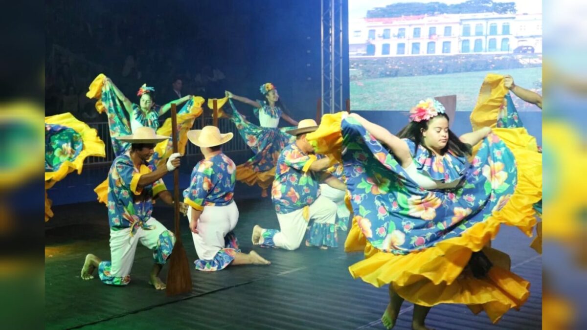 Apae de Morro da Fumaça participa do Festival Nossa Arte em Criciúma