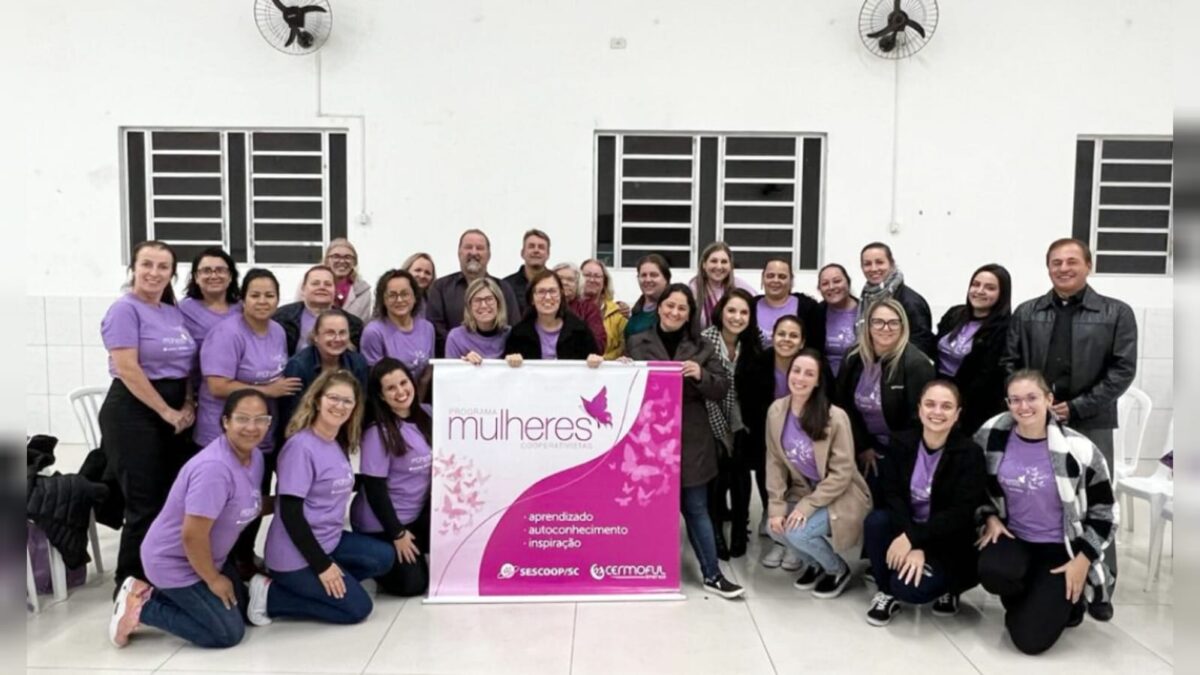 Mulheres Cooperativistas tem formatura e nova turma na programação