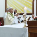 Igreja Matriz São Roque lotada para homenagem a Padre Carlos Weck