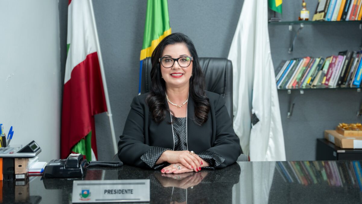 Silvana de Vasconcelos é eleita a primeira Presidente Mulher no Legislativo de Morro da Fumaça