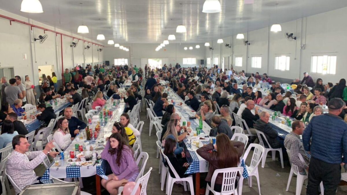 Grande público prestigia festa da padroeira de Linha Torrens