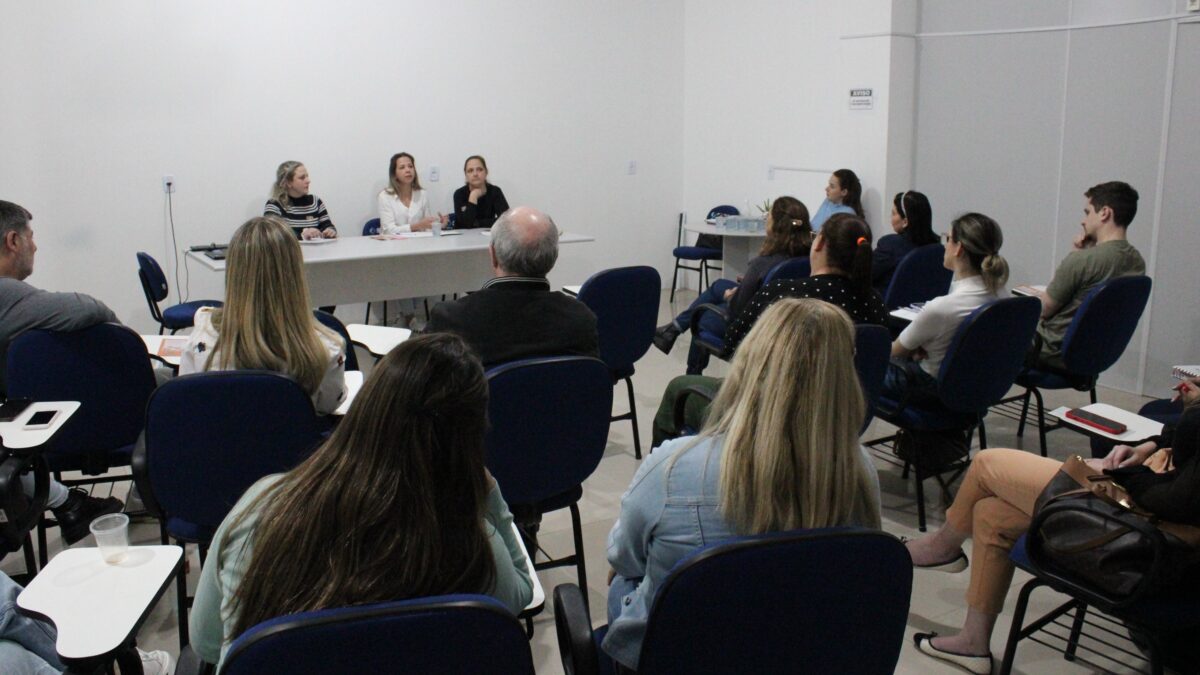 Equipe médica e de enfermagem de Morro da Fumaça alinha atendimento com a APAE