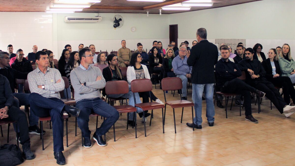 Morro da Fumaça se antecipa ao prazo e adere à Nova Lei de Licitações e Contratos