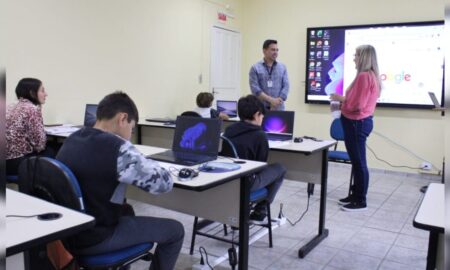 Curso de Informática Básica conta com novos equipamentos em Morro da Fumaça