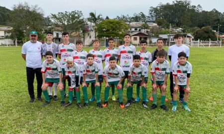 Sub-11 e sub-15 do Rui Barbosa vencem jogos em Urussanga