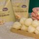 De Minas para todos: pão de queijo ganha versão sem lactose