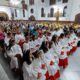Fiéis lotam igreja para missa em honra a São Roque