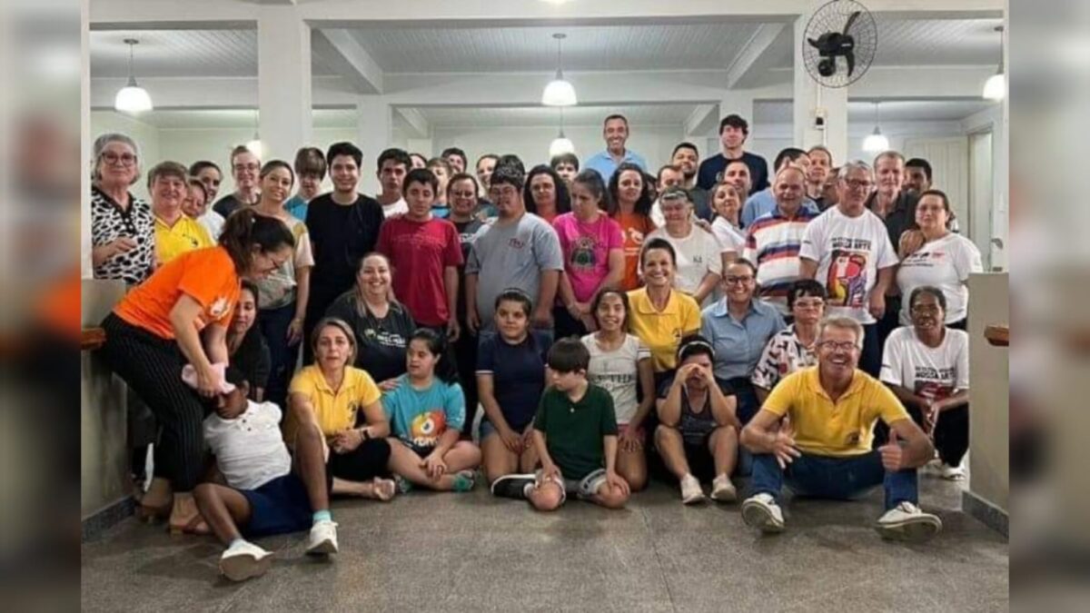 Alunos da Apae ganham café do Movimento de Irmãos na Festa de São Roque