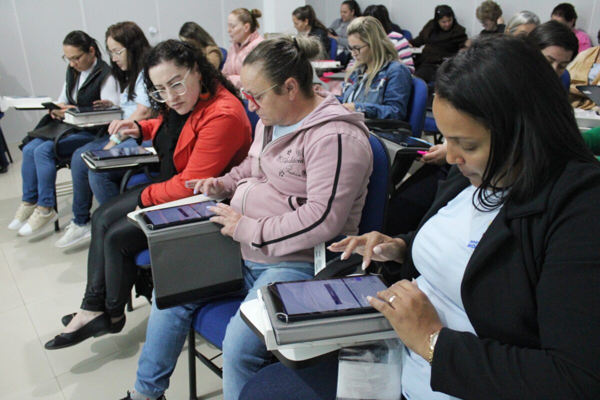 Morro da Fumaça investe mais de R$ 30 mil na compra de tablets para Agentes Comunitárias de Saúde