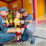 Alunos do Centro Educacional Davi visitam quartel do Corpo de Bombeiros