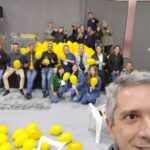 IBC espalha balões amarelos com mensagens de apoio em prevenção ao suicídio