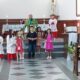 Missa reúne crianças e familiares na Igreja Matriz São Roque