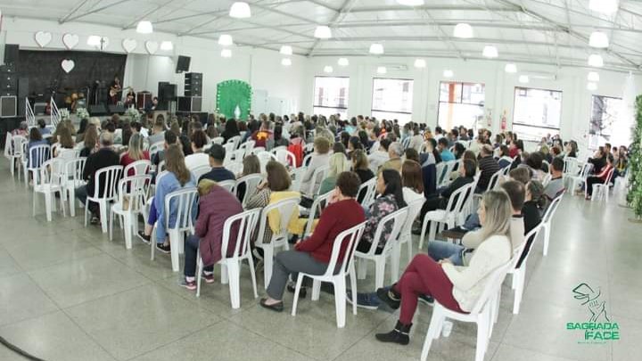 Grupo de Oração Sagrada Face realiza 8º Louvor Paroquial no domingo