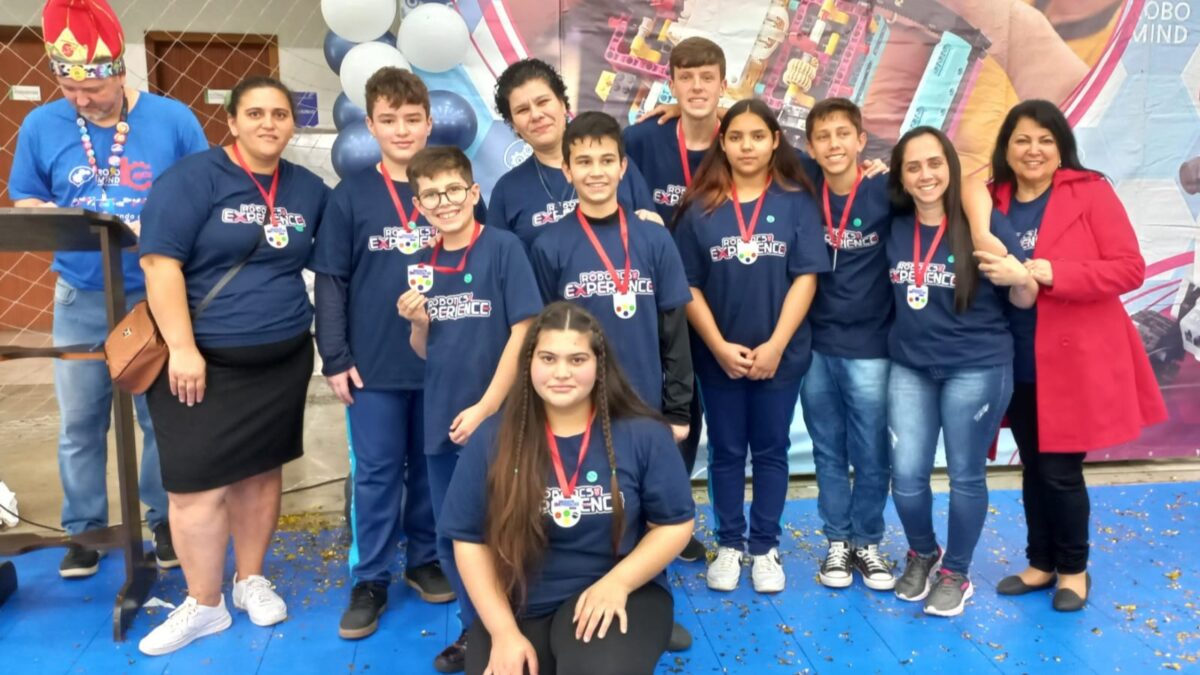 Alunos de Morro da Fumaça se classificam para etapa nacional de competição de robótica