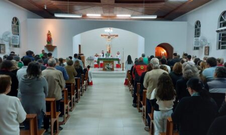 Missa abre programação da Festa de Santa Luzia no Bairro Jussara