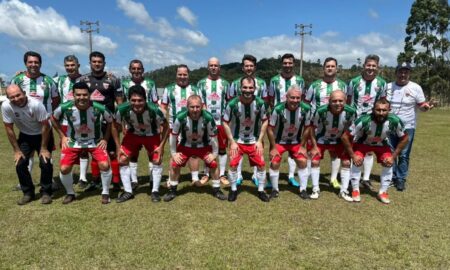 Quarentão do Rui Barbosa empata fora de casa