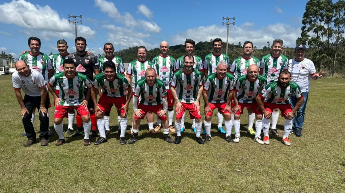 Quarentão do Rui Barbosa empata fora de casa