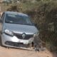 Carro colide em barranco no Distrito de Estação Cocal