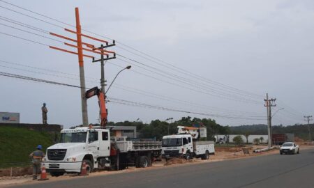 Cermoful desloca posteamento para obras de ampliação de rodovia na Linha Batista