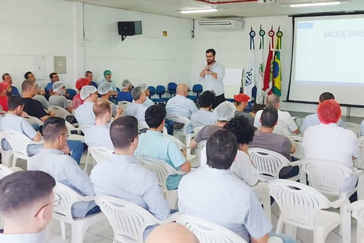 Equipe de Saúde realiza ações de conscientização voltadas ao Novembro Azul